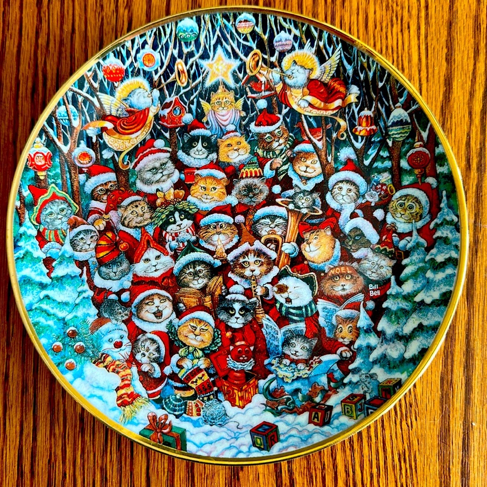 Santa Claws limited edition plate